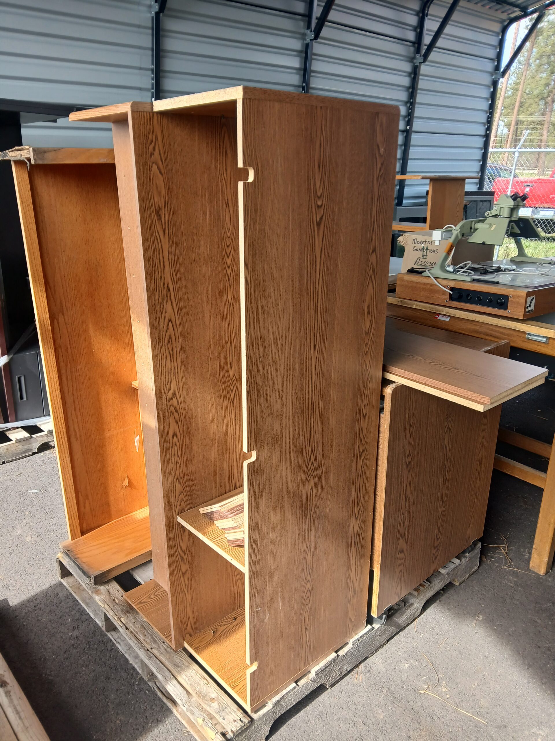 DESK 7