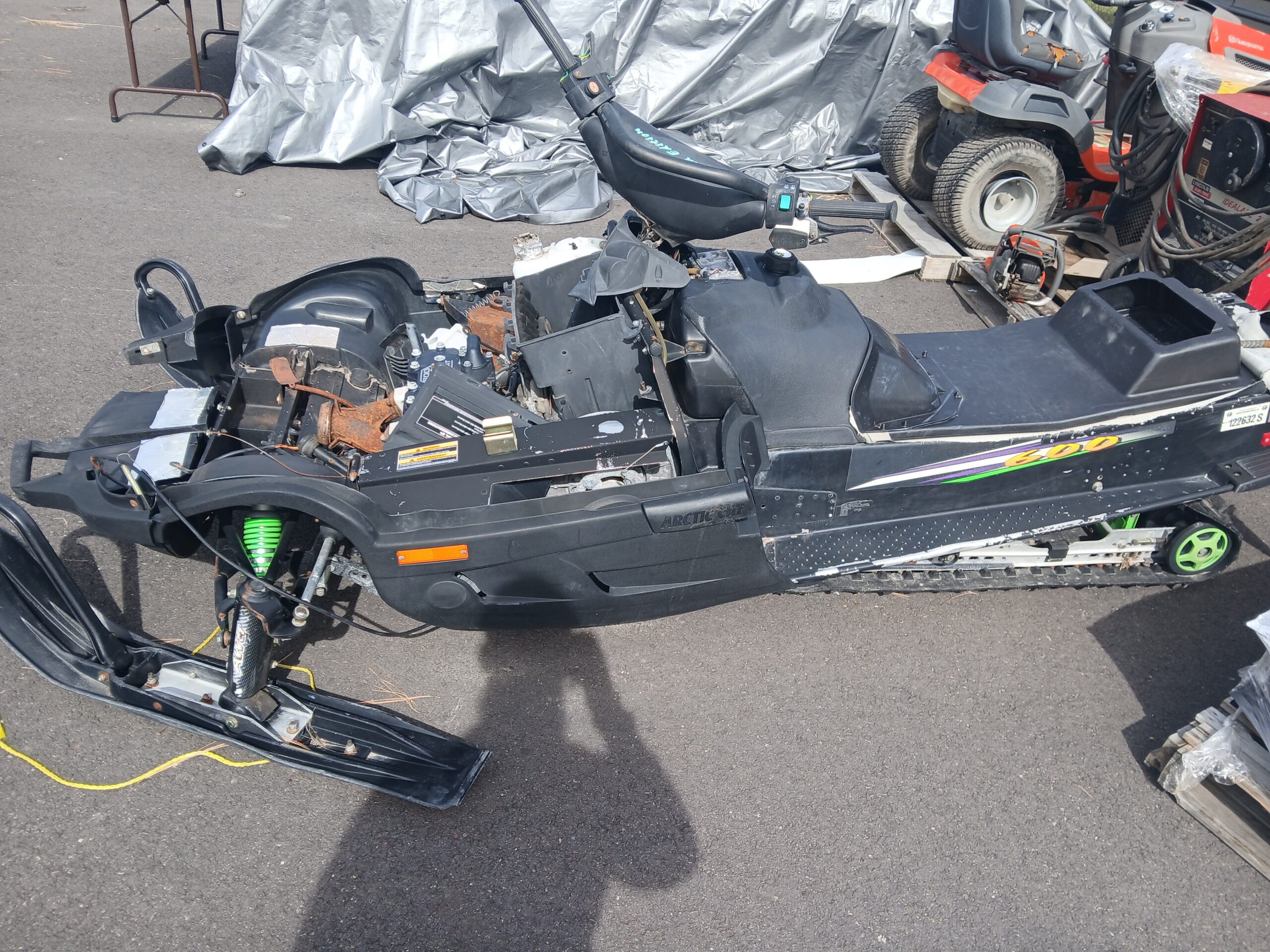 PARTS SNOW MOBILE